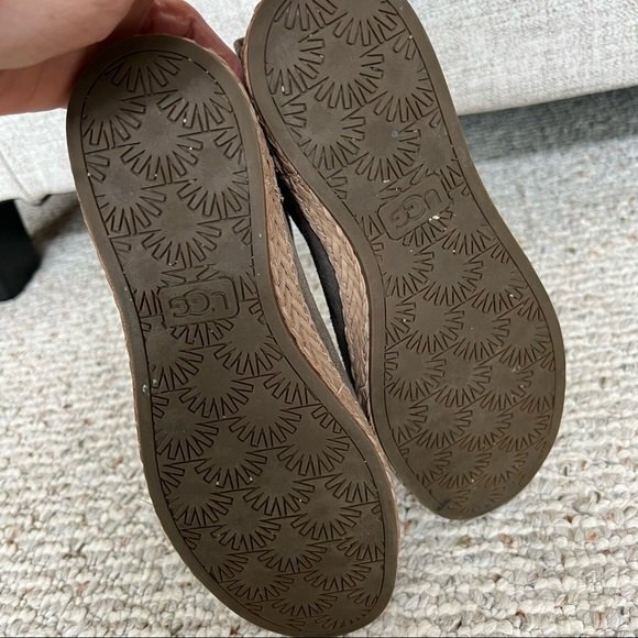 UGG Varney Casual Boots size 6 - Picture 2 of 11
